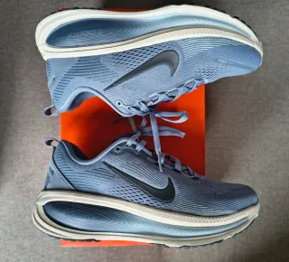 Zapatillas Nike Vomero 18 Azul Talla 40 Running