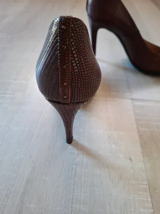 Elegantes Zapatos Hispanitas Talla 39 Marrones