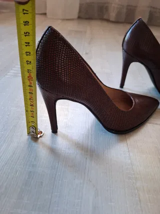 Elegantes Zapatos Hispanitas Talla 39 Marrones