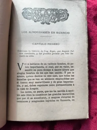 Libro antiguo de Ramón Muntaner
