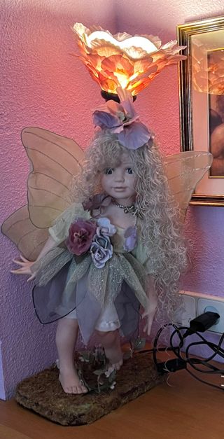 Lampara muñeca de porcelana hada