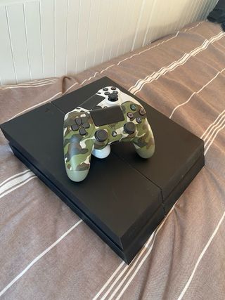 PS4 (PlayStation 4) con 2 mandos