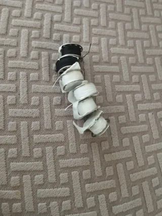 Máquina de coser blanca