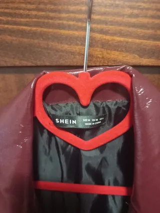 Giacca Shein vernice bordeaux taglia M