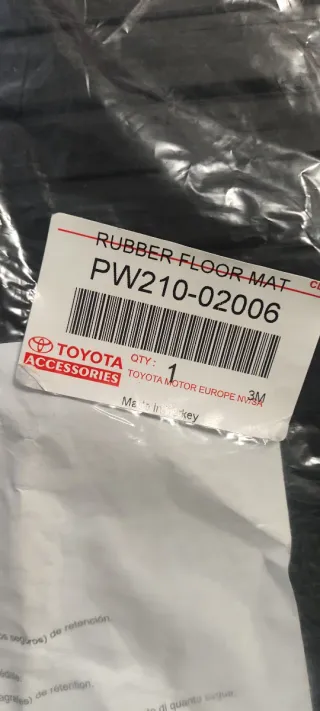 Juego de alfombras de goma Toyota corolla original