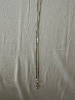 Cadena y colgante de plata