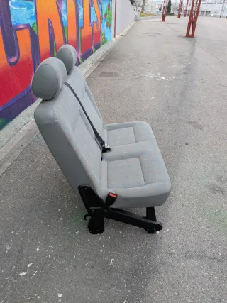 Asiento doble trasero Volkswagen T5.