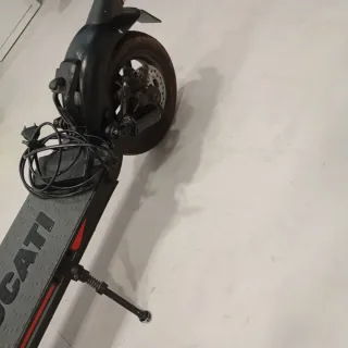 Ducati Pro Evo 2 - Patinete Eléctrico