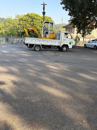 Retroexcavadora 1500kg