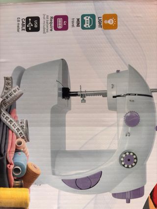 Mini Máquina de Coser Deluxa