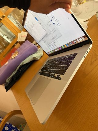 MacBook Pro 16 2019 Intel i7 16GB RAM
