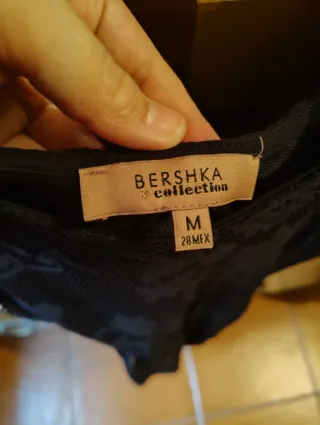 Vestido encaje Bershka negro