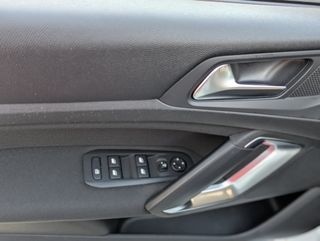 Peugeot 308 1.5BlueHdi 130Auto EAT8 Garantía Incl