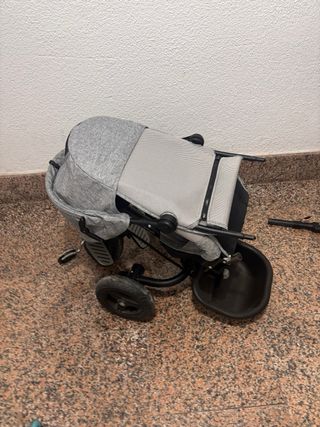 Triciclo Kinderkraft gris evolutivo
