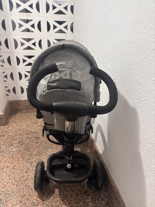 Triciclo Kinderkraft gris evolutivo