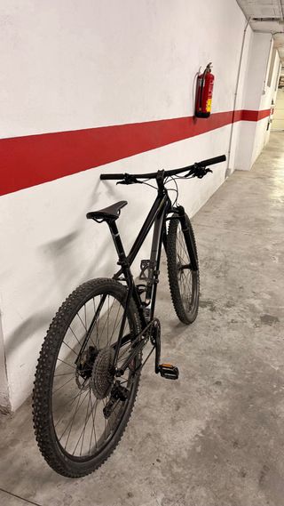 Bicicleta CANONDALE Negra