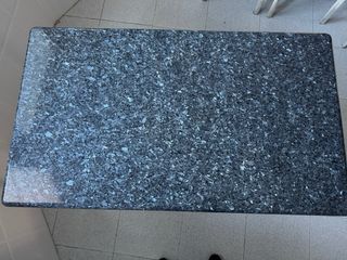 Mesa de cocina con tapa de granito – 129 x 74 cm –