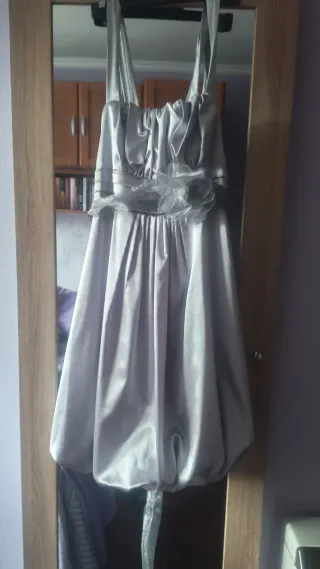 Vestido de fiesta plateado