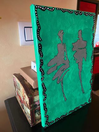 Lienzo pintado a mano figuras grises