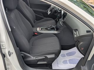 Peugeot 308 EAT8 1.5Bluehdi 130 Garantía e IVA Inc