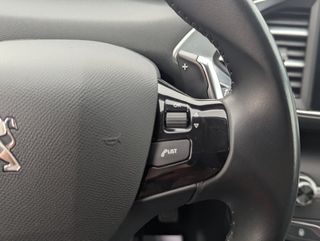 Peugeot 308 EAT8 1.5Bluehdi 130 Garantía e IVA Inc