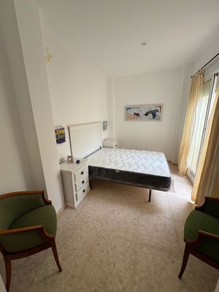 Alquiler de habitacion con baño privado y terraza