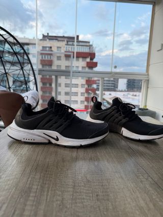 Zapatillas nike presto negras