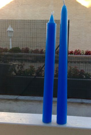 Candele azzurre rettilinee o stile impero