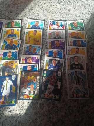 Lotto 40 carte Adrenalyn