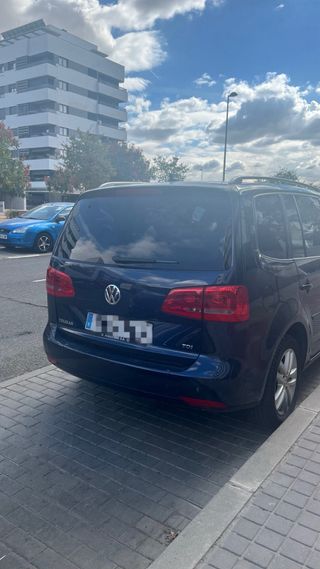 Volkswagen Touran 2011