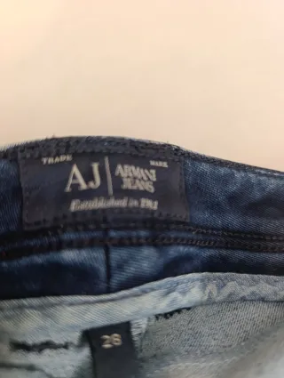 Armani Jeans Azul Oscuro Talla 28 Slim Fit
