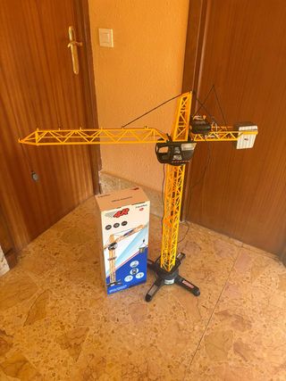 Grúa de Juguete Amarilla