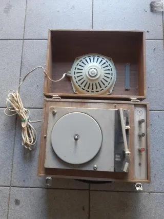 Tocadiscos antiguo vintage