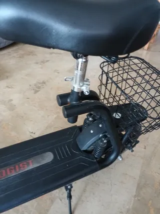 Patinete Bogist con asiento