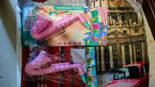 Saxofón de juguete rosa