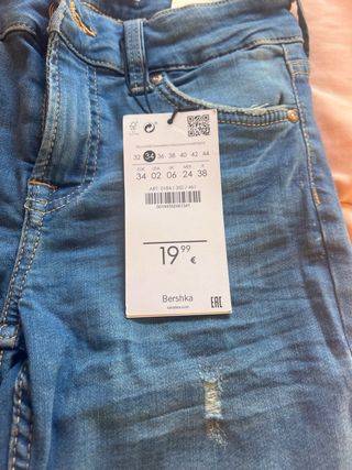Pantalón vaquero Bershka skinny desgastado