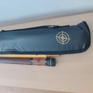 Taco y flecha de billar con funda