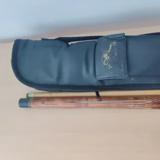 Taco y flecha de billar con funda