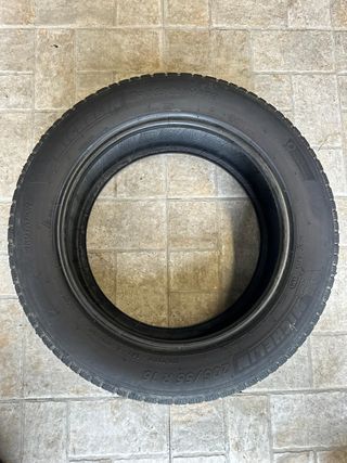 Neumáticos de invierno/ R16 MICHELIN