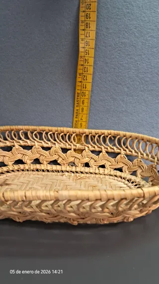 Cesta ovalada de ratan