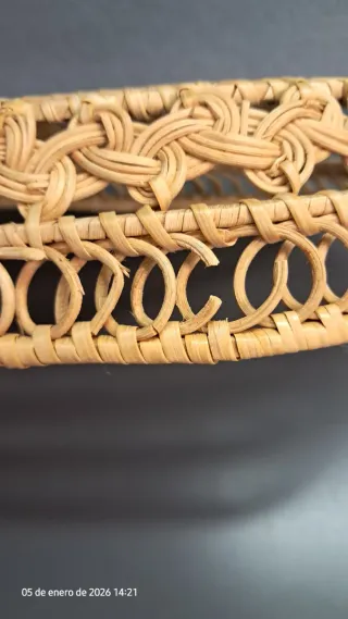 Cesta ovalada de ratan