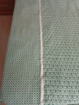 Colcha vintage verde y blanca