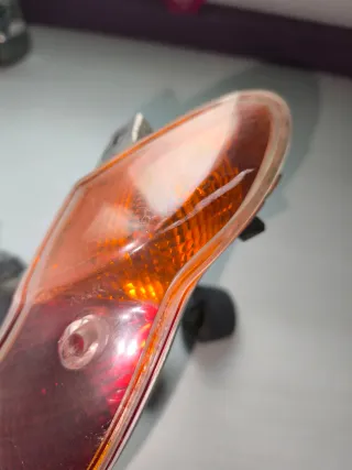 Piloto Trasero Aprilia Leonardo 250 (1999)