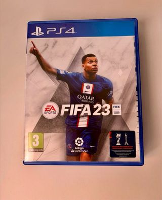 PS4 Slim 500GB + 2 mandos + juegos