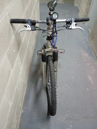 Bicicleta de montaña azul CONGO