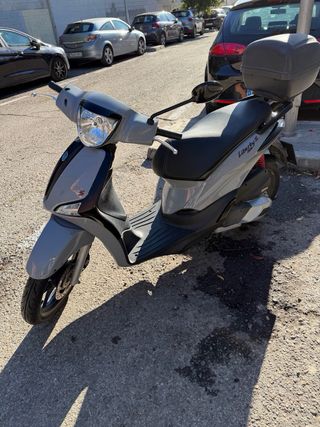 Piaggio Liberty 125 S Sport 6000 kms !