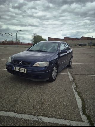 Opel Astra g 2000 CAMBIO POR MOTO