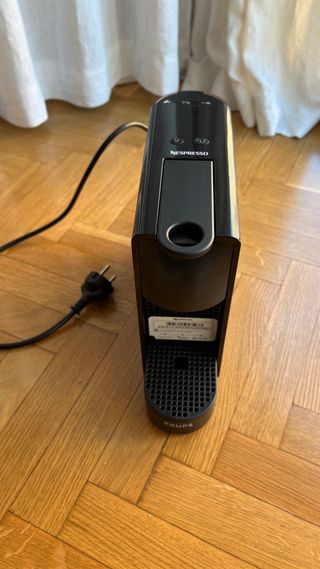 Cafetera Nespresso Krups Negra