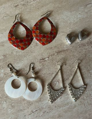 Lote pendientes largos: rojo, amarillo