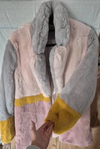 Abrigo pelo multicolor talla única